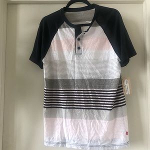 NWT Levi’s brilliant white lightweight t shirt